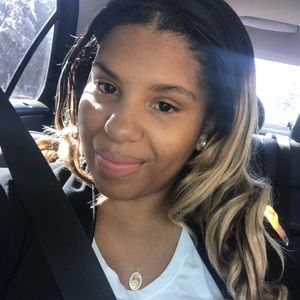 Meet your Posher, Jacy